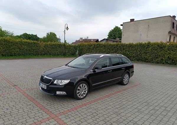 samochody osobowe Skoda Superb cena 36900 przebieg: 199700, rok produkcji 2011 z Choszczno